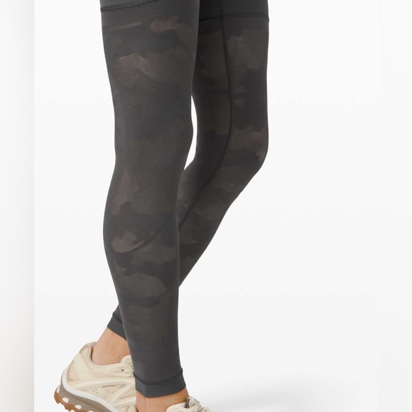 Lululemon Sheer Will High-Rise Tight 28" *Camo
Graphite Grey - Picture 3 of 8